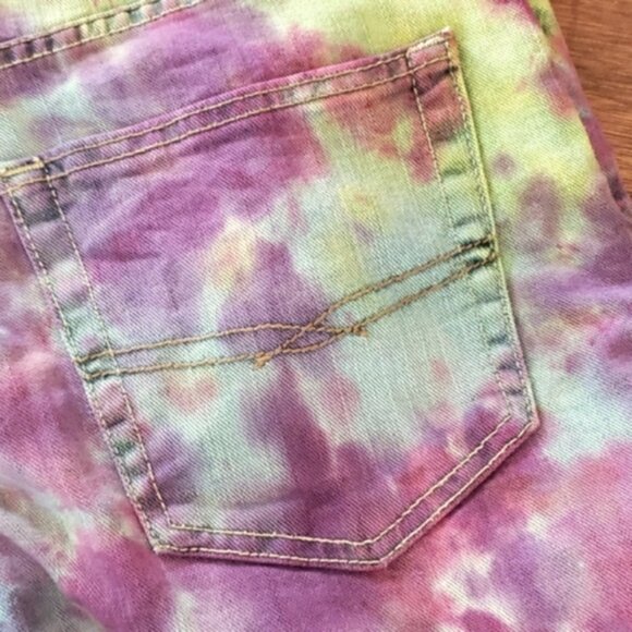 SIGNATURE By Levi Strauss Slim Tye Dyed Jeans - Picture 4 of 10